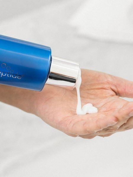 HydroPeptide Exfoliating Cleanser – Очищающее отшелушивающее средство 200 ml 1818022247 фото