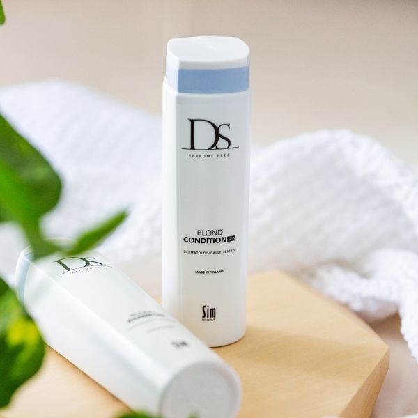 Sim Sensitive Кондиционер для светлых и седых волос DS Blond Conditioner 1000 мл 11023 фото