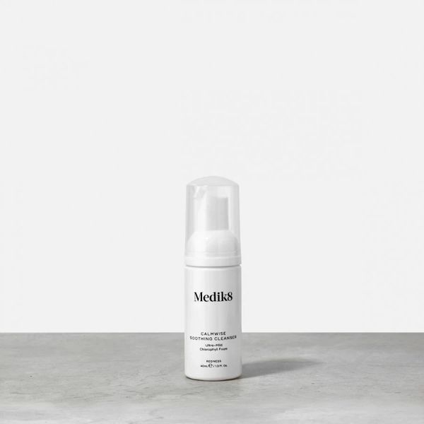 Medik8 Нежная пенка с хлорофиллом для очищения чувствительной кожи CALMWISE SOOTHING CLEANSER 40ml 1746320048 фото