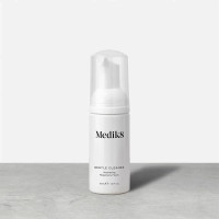 Medik8 Зволожувальна пінка для вмивання з розмарином Gentle Cleanse 40ml