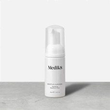 Medik8 Зволожувальна пінка для вмивання з розмарином Gentle Cleanse 40ml