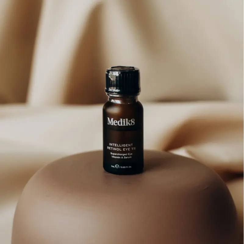 Medik8 Intelligent Retinol Eye TR Нічна сироватка для зони навколо очей з ретинолом