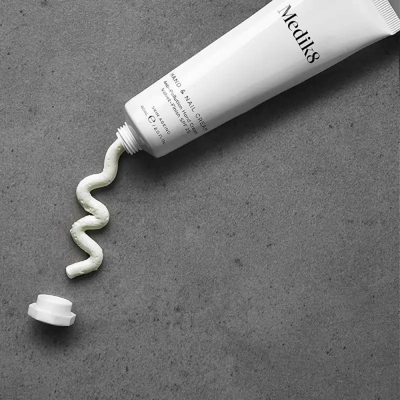 Medik8 Hand & Nail Cream Увлажняющий крем для рук и ногтей
