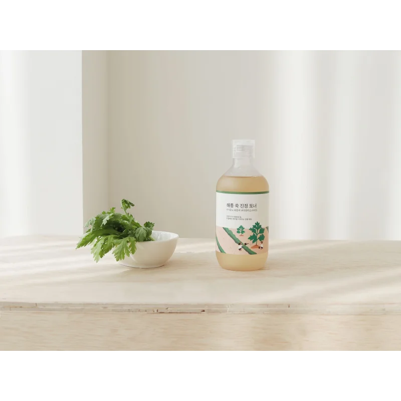 Успокаивающий тонер с экстрактом полыни Round Lab Mugwort Calming Toner, 300 мл