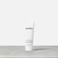 Medik8 Гель для вмивання з АНА, ВНА й екстрактом мангостана Surface Radiance Cleanse 40ml