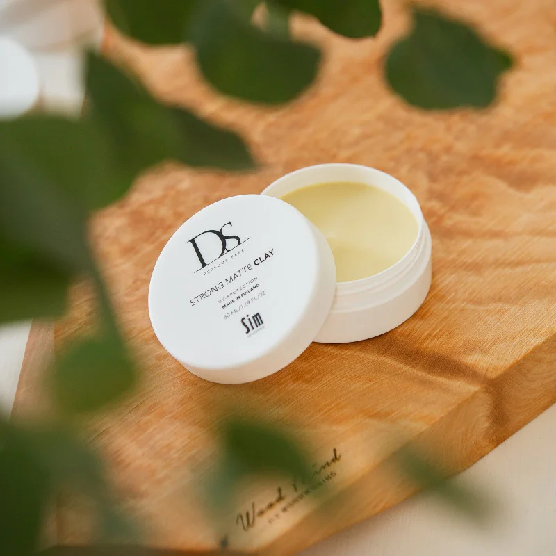 Sim Sensitive Матова глина для волосся DS Strong Matte Clay 50ml